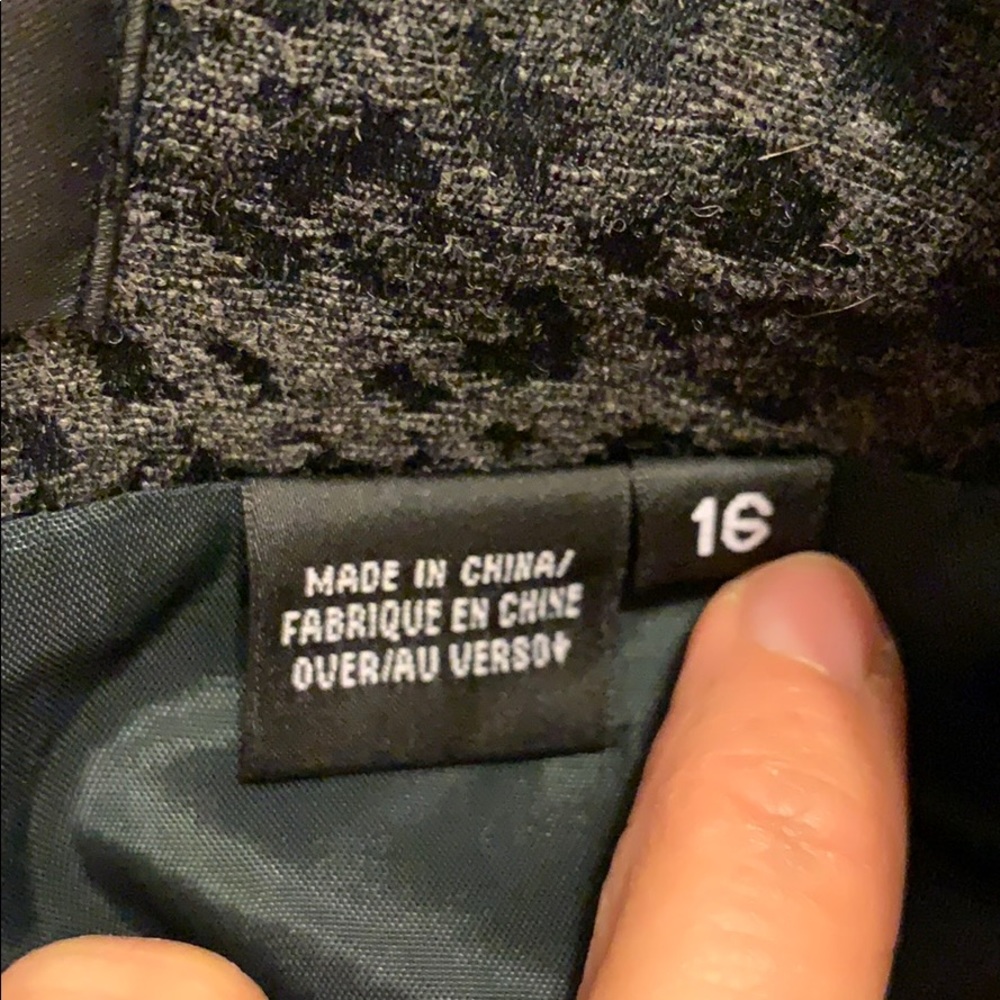 Clothes - Picture 9 of 9